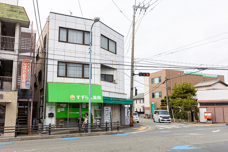 千里中央駅のバスよりかとう整形在宅クリニックまで4