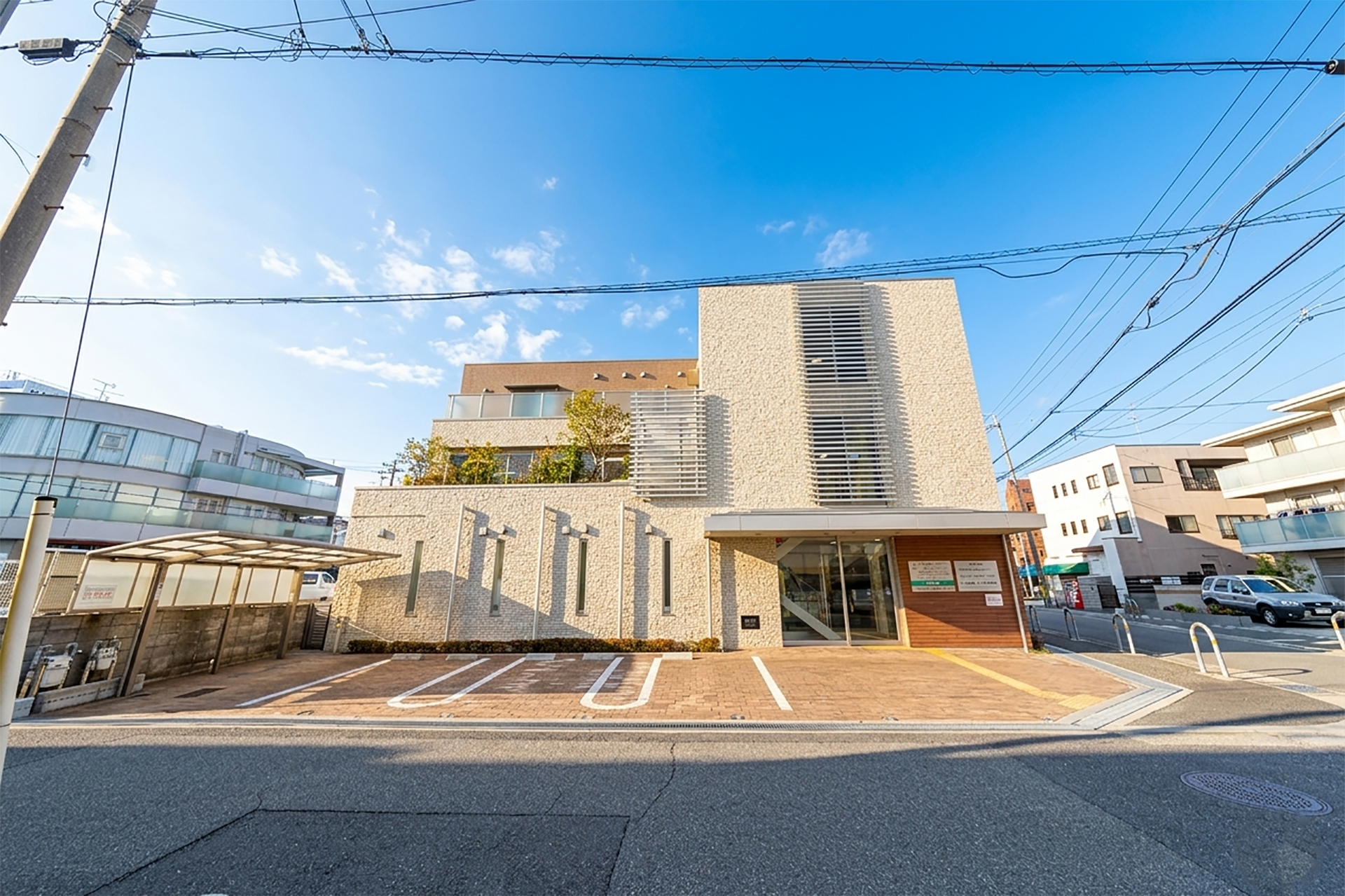 豊中市の整形外科かとう整形在宅クリニックの外観2